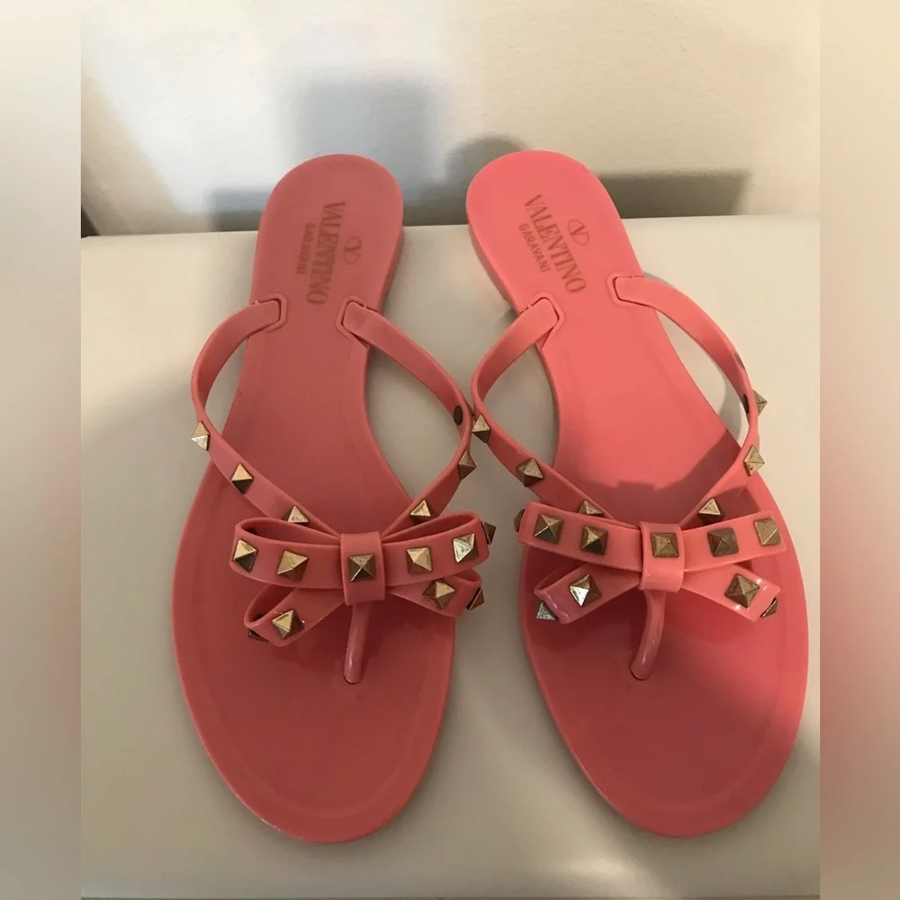 NEW! VALENTINO Garavani Jelly Flat Thong Sandals. Size 41 - Picture 7 of 9